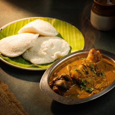 Idly with Aatukaal paya