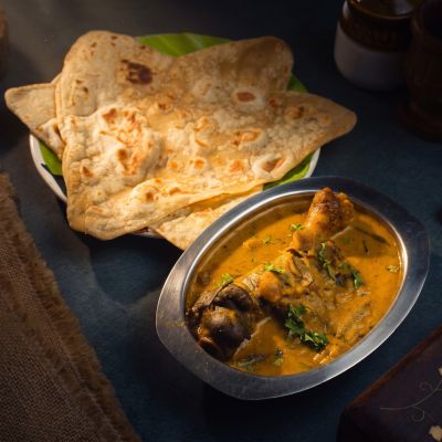 chapathi with Aatukkal Paya